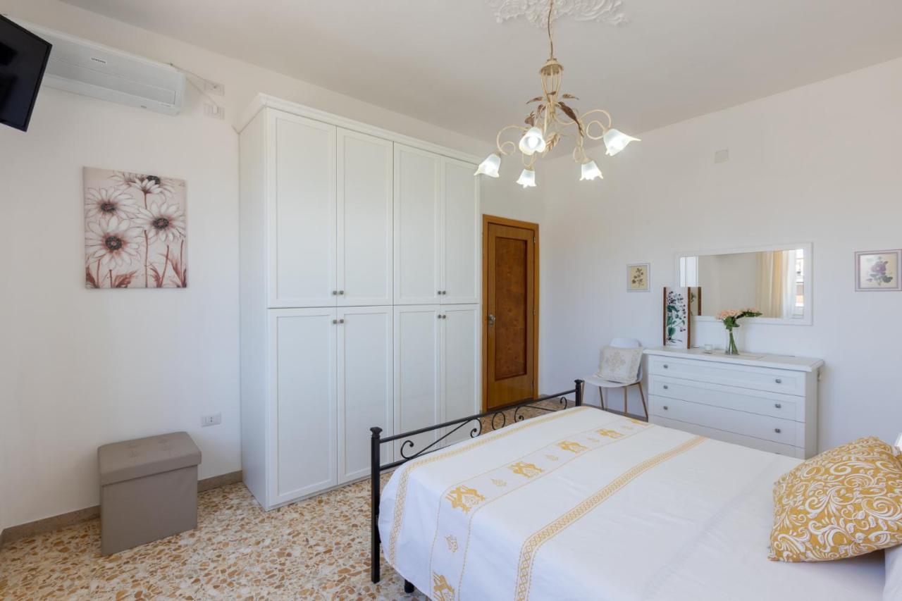 Pintadera B&B Cagliari Buitenkant foto